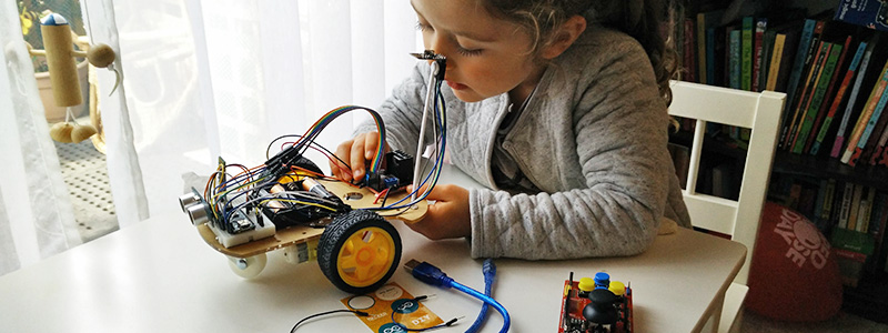 Arduino Robot Car building with children